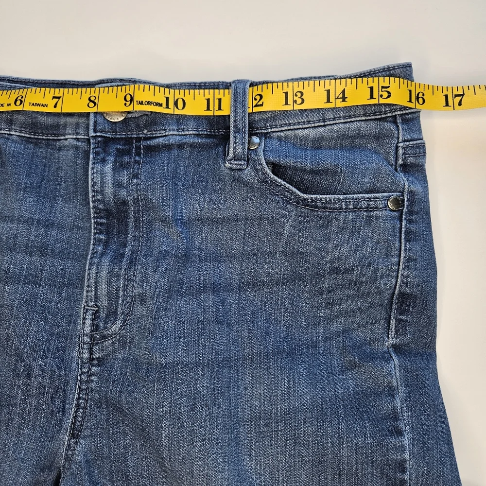 Buffalo David Bitton Alyssa medium wash hi rise straight leg stretch denim jeans